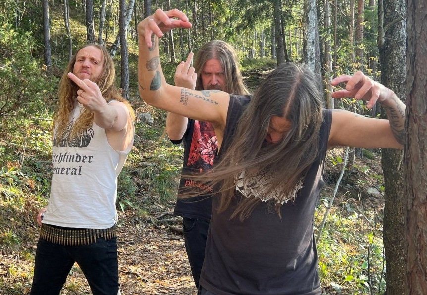 Неожиданно, новая дум-хэви-метал супергруппа Coffin Storm с участием Fenriz (Darkthrone), Apollyon (Aura Noir, ex-Immortal) и Bestial Tormentor (Infernö, Lamented Souls)