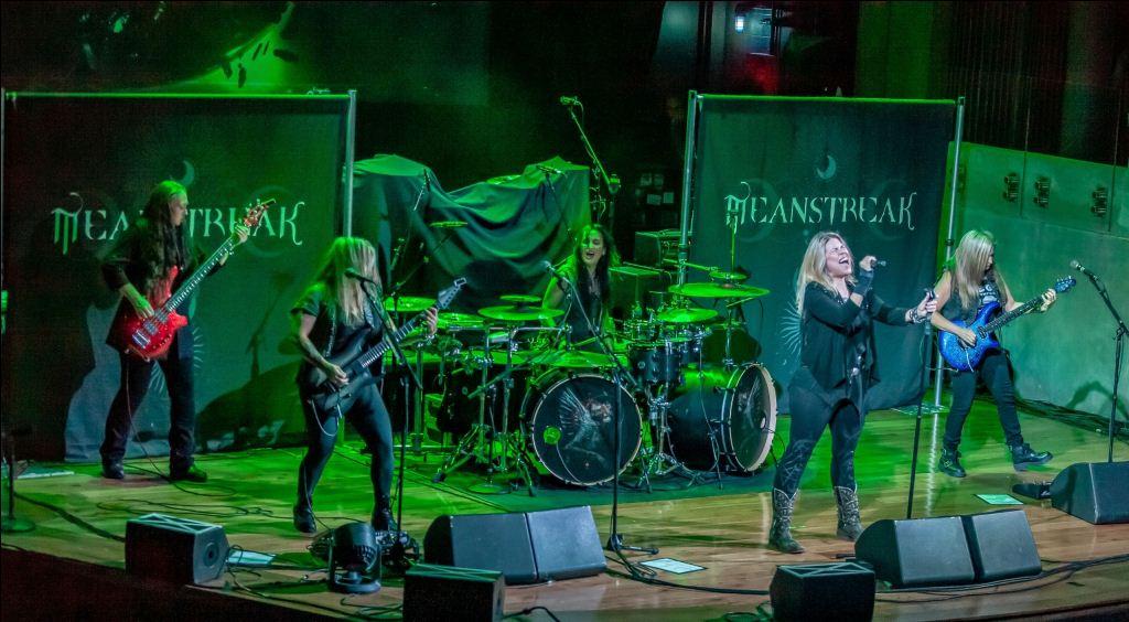 Встречайте, группа MEANSTREAK – женский хэви-метал коллектив от жен музыкантов DREAM THEATER, с новым синглом The Dark Gift
