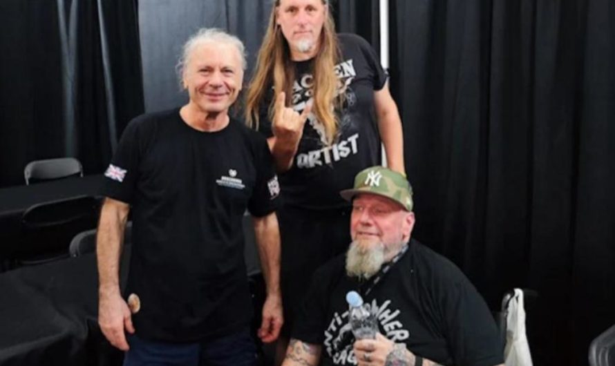 Первая встреча – вокалисты Iron Maiden впервые встретились. Пол Ди’Анно встретился с Брюсом Дикинсоном – видео